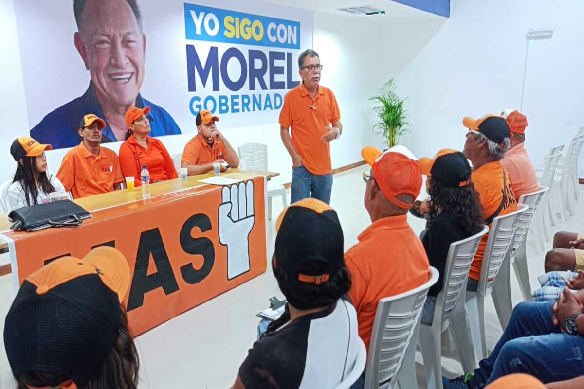 Foto 1 Militantes del MAS en Nueva Esparta se preparan para las elecciones del 25 de mayo