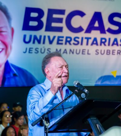 Morel reconoce excelencia de 700 universitarios con la Beca “Jesús Manuel Subero”