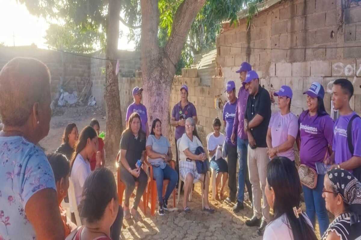 Primero Venezuela y Primero Justicia casa por casa en la Urb. La Arboleda, municipio Mariño