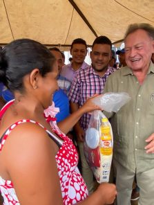 Familias de Corazón de mi Patria reciben Cesta Alimentaria de Morel Rodríguez