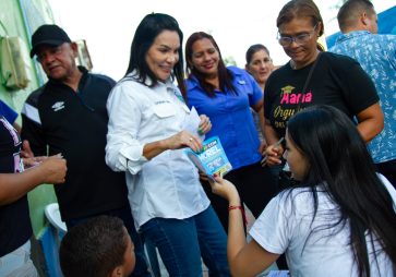 El respaldo del pueblo hacia el Gobernador Morel Rodríguez se siente en Casa x Casa del municipio Maneiro