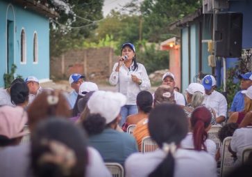 AD en Brisas de Achípano fortalece el mensaje hacia la reelección