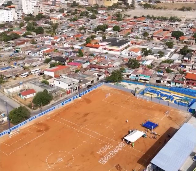 Bella Vista celebra la entrega de su renovado estadio de fútbol
